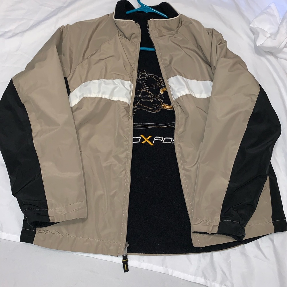 A zeroxposur coat